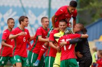 Юношите по футбол с убедителна победа на турнир в Украйна