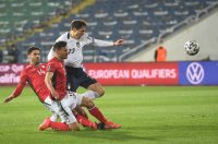 България търси първа победа срещу Италия на Апенините