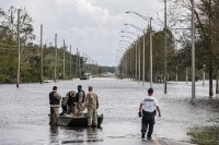 Ураганът Айда отнесе магистрала - двама загинаха