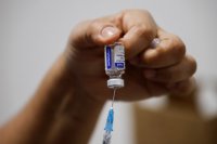 Словакия преустанови използването на руската ваксина
