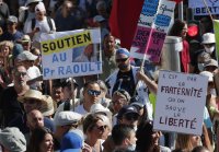 Отново хиляди излязоха на протест срещу COVID мерките в Европа