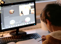 Училищата ще поемат таксите за интернет на социално слаби семейства при онлайн обучение