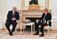 Александър Лукашенко е на посещение в Москва