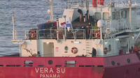 Укрепиха с допълнителни котви кораба "Вера Су"