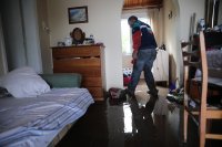 Над 200 къщи са наводнени от пороите на остров Евбея