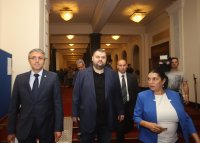 ДПС издигна Карадайъ за президент, Пеевски води две листи за изборите