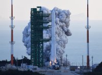Южна Корея изстреля първата космическа ракета собствено производство