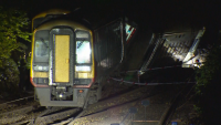 Най-малко 17 души са пострадали при влаковата катастрофа в Солсбъри