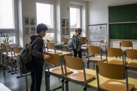 В Чехия започва тестване на учениците за коронавирус
