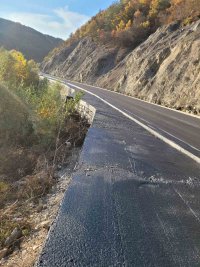 АЗП: Десетки километри пътища стоят необезопасени след летни ремонти
