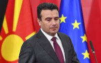 Отлагат безсрочно оставката на Зоран Заев