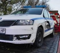Екшън в Шуменско: Полицаи "арестуваха" неправоспособен водач през багажника