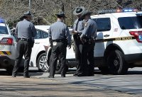 Най-малко четири жертви, включително полицай, при стрелба в Джорджия