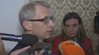 Министър Денков: Тестването на учениците за понеделник е осигурено