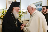 Исторически момент: Папа Франциск се срещна с архиепископа на Атина