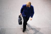 Меркел на шопинг в първия ден от пенсионирането си