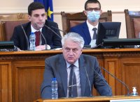 Енергийният министър и вътрешния Бойко Рашков на изслушване пред депутатите