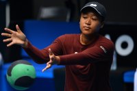 Наоми Осака напусна турнира в Мелбърн заради травма