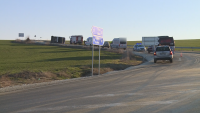 Обърналият се автобус край Ново село затвори пътя Русе - Кубрат за 5 часа