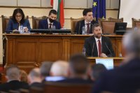 Парламентът създаде временна комисия за обсъждане на промени в Конституцията на България