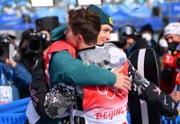 Емоционалното сбогуване на сноубордиста, който накара конкурентите си да го обичат