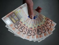 Измамиха столичанка с 12 000 евро за "разваляне на магия"
