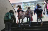 В София: Учениците в 7-и, 10-и и 12-и клас започват втория срок онлайн, другите се връщат в клас