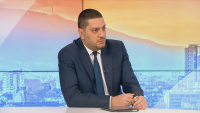 Христо Гаджев за "Барселонагейт": Това, което може да изяде главата на Кирил Петков, са службите и сектор "Сигурност"