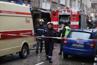 снимка 7 Две жертви след пожар в центъра на София, мъж е в тежко състояние (Снимки)