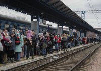МВнР призовава всички български граждани да използват евакуационните влакове от Украйна. Вижте разписанието