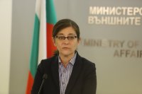 Външният министър ще посрещне евакуираните от Киев българи при Дуранкулак
