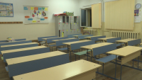 МОН приема заявления от бежанци за записване в училище
