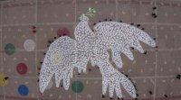 Послание за мир: Деца нарисуваха огромен бял гълъб на площада в Кюстендил