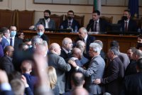 Напрежение в парламента след ареста на Бойко Борисов (Обзор)