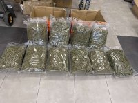 Задържаха общо 18 кг марихуана в две куриерски пратки за Гърция
