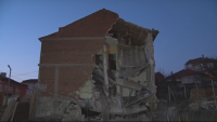 Каква ще е съдбата на срутената при изкопни работи къща в Хасково?