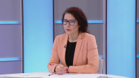 Калина Константинова: Към този момент няма взето решение за изгонване на Елеонора Митрофанова