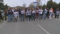 Жители на варненския кв. "Чайка" затвориха пътя Варна - Златни пясъци