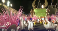 Горещи танци и пищни костюми: Карнавалът в Рио се завърна след две години пауза