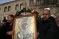 Литийно шествие съпроводи чудотворната икона на Света Богородица от Бачковския манастир до Клувията