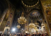 снимка 2 Празничното богослужение в катедралния храм "Св. Александър Невски" (СНИМКИ)