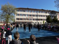 Волейболните национали гостуваха на училище в Самоков