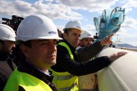 Кирил Петков ще участва в откриването на терминала за втечнен газ край Александруполис