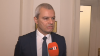 Костадин Костадинов отново критикува правителството заради искането за военна помощ за Украйна
