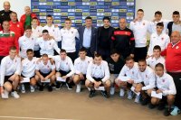 Боби Михайлов пожела успех на юношеския национален отбор на Евро 2022