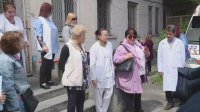 Лекари от Белодробната болница във Варна излязоха на протест - не са получавали заплати от година