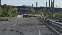 Близо 1000 бойци от "Азовстал" напуснаха завода