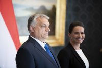 Виктор Орбан ще може да управлява Унгария с укази