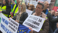 Служители на затворите и съдилищата протестират в 18 града на България