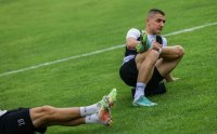 Бивш нападател на ЦСКА премина в Славия, "белите" заминаха на подготвителен лагер в Банско